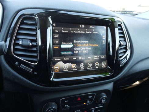 Used 2018 Jeep Compass Limited w/ Navigation Group image 26