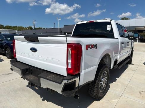 Used 2025 Ford F250 XLT w/ FX4 Off-Road Package AWD/4WD image 4