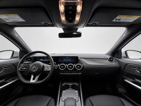 Used 2021 Mercedes-Benz GLA 250 4MATIC image 13