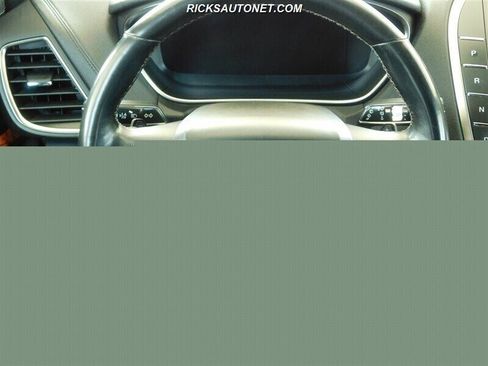 Used 2019 Lincoln Nautilus Select image 9