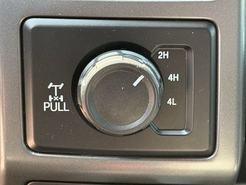 Used 2018 Ford F150 XLT w/ Equipment Group 302A Luxury AWD/4WD image 16