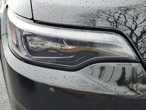 Used 2019 Jeep Cherokee Limited w/ Technology Group image 9