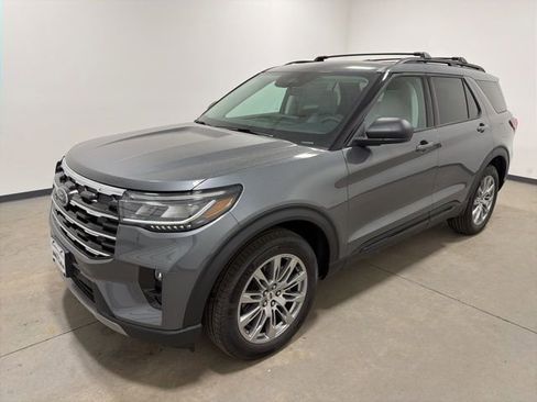New 2026 Ford Explorer Active w/ Active Comfort Package image 7