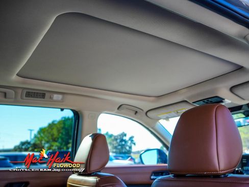 Used 2023 Nissan Pathfinder Platinum w/ Cargo Package image 12