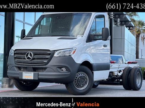 New 2024 Mercedes-Benz Sprinter 4500 image 1