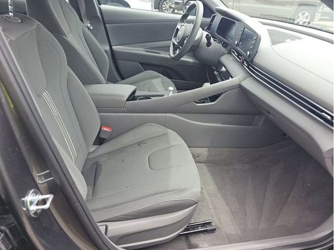 Used 2026 Hyundai Elantra Hybrid FWD image 27
