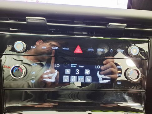 Certified 2026 Genesis G80 2.5T AWD/4WD image 20