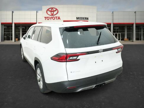 New 2026 Toyota Grand Highlander Limited image 16