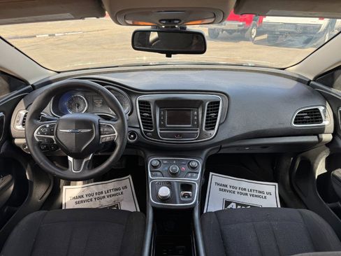 Used 2016 Chrysler 200 Limited image 20