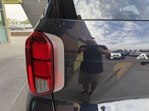 Used 2023 Hyundai Palisade Calligraphy w/ Cargo Package image 14