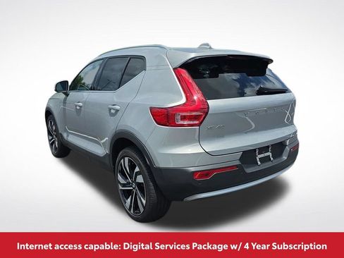 Used 2023 Volvo XC40 B5 Plus w/ Driver Assist Package AWD/4WD image 9