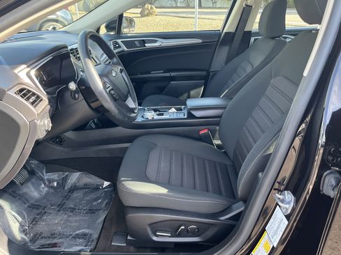 Used 2020 Ford Fusion SE image 10