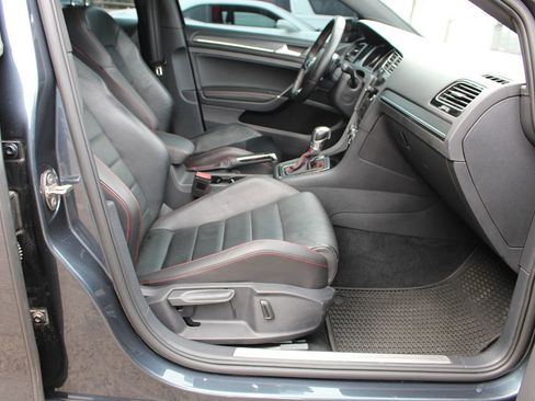 Used 2019 Volkswagen GTI SE image 15