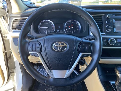 Used 2014 Toyota Highlander Plus image 31