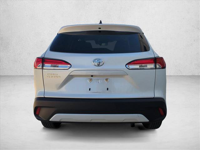 Used 2025 Toyota Corolla Cross L FWD image 6