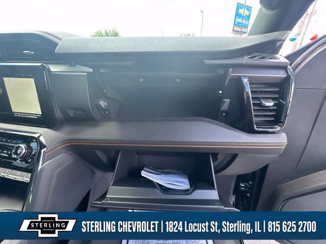 Used 2023 GMC Sierra 1500 AT4 w/ Technology Package AWD/4WD image 13