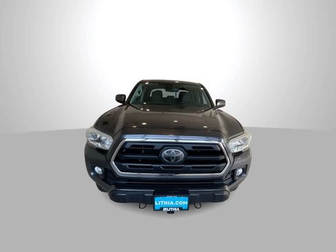 Used 2018 Toyota Tacoma SR5 image 3