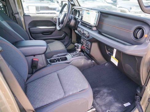 New 2026 Jeep Gladiator Mojave AWD/4WD image 15