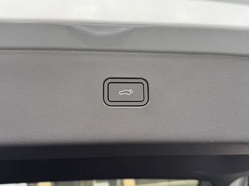 New 2026 Volvo EX30 Cross Country Ultra w/ Protection Package Premier image 16