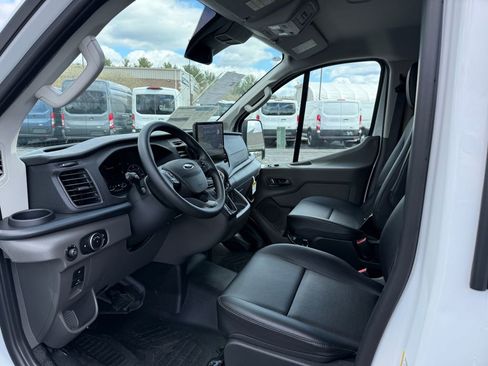 New 2025 Ford Transit 250 Low Roof AWD w/ Exterior Upgrade Package image 4