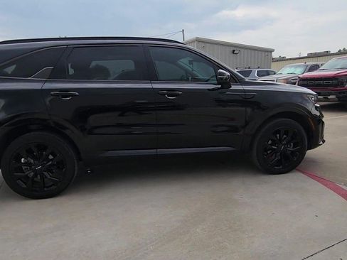 Used 2023 Kia Sorento SX AWD/4WD image 9