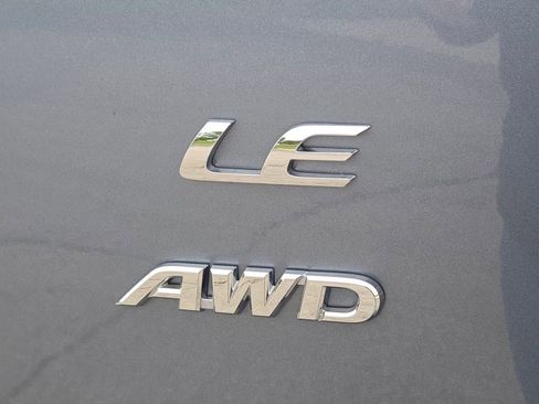 Used 2024 Toyota Corolla Cross LE AWD/4WD image 23