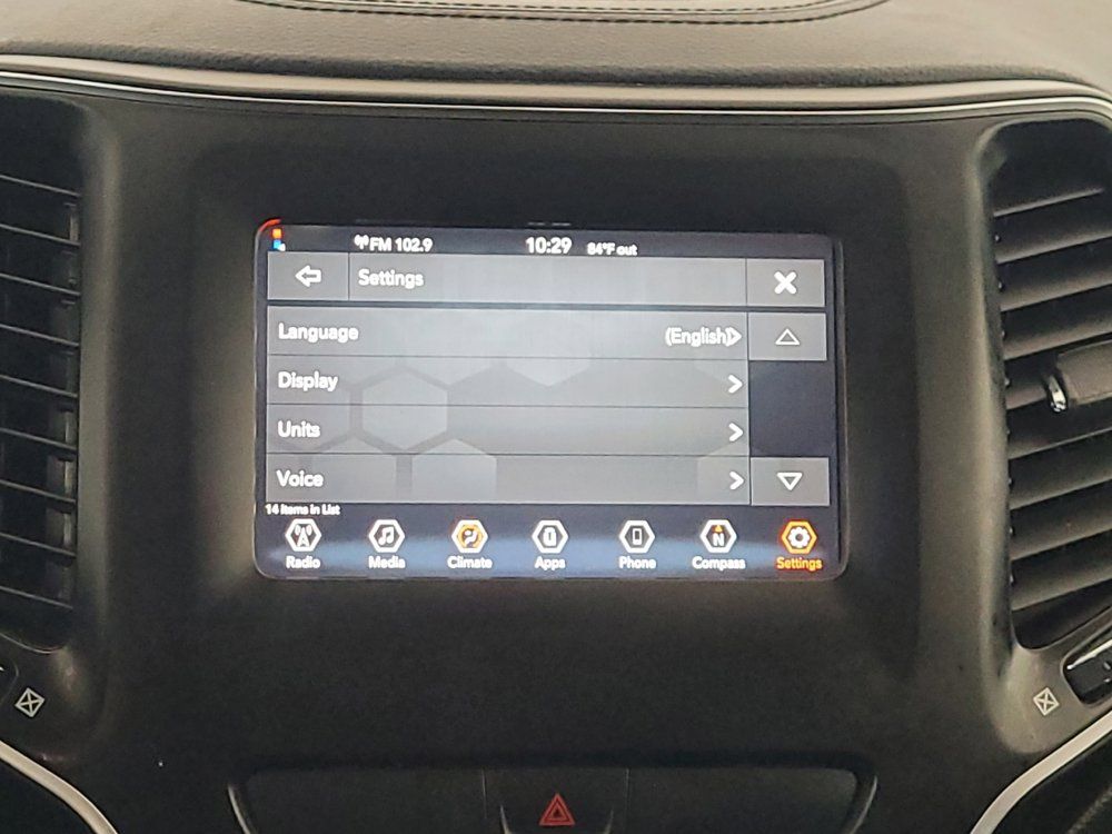 Used 2019 Jeep Cherokee Latitude w/ Popular Appearance Group FWD image 25