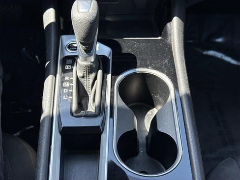 Used 2024 Nissan Altima 2.5 SV image 13