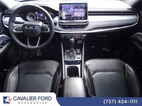 Used 2023 Jeep Compass Latitude w/ Sun and Sound Group AWD/4WD image 12