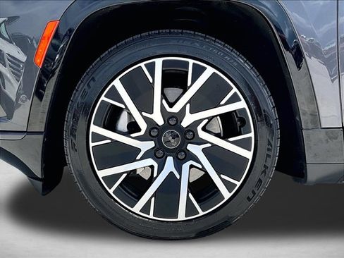 Used 2025 Jeep Wagoneer S Limited AWD/4WD image 10