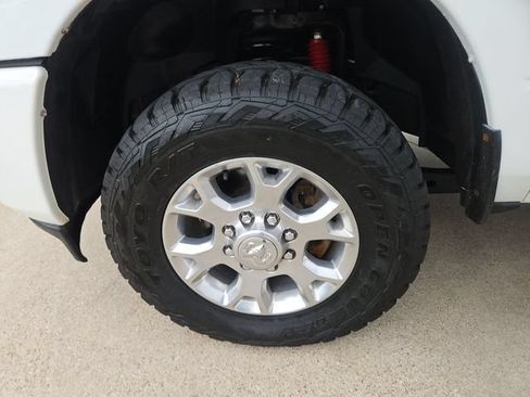 Used 2024 RAM 2500 Laramie AWD/4WD image 29