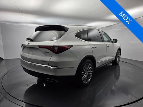 Used 2024 Acura MDX SH-AWD w/ Advance Package image 4