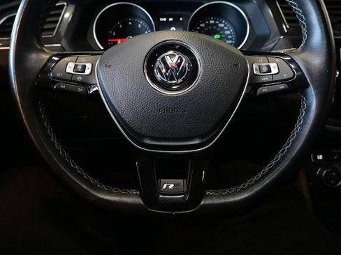 Used 2021 Volkswagen Tiguan SE R-Line image 28