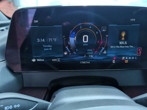 Used 2026 Chevrolet Traverse Z71 w/ LPO, Floor Liner Package AWD/4WD image 15