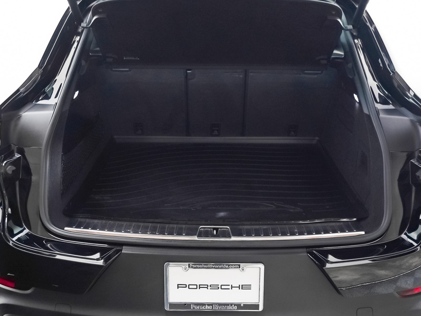 Certified 2024 Porsche Cayenne Coupe AWD/4WD image 29