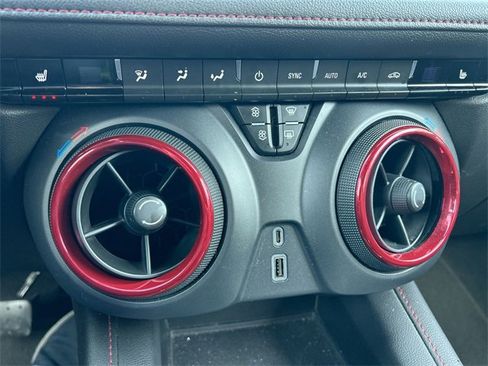 Used 2020 Chevrolet Blazer RS image 23