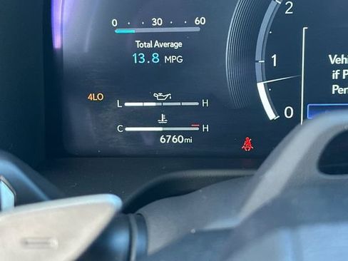 Used 2024 Lexus GX 550 w/ Accessory Package (31) image 30