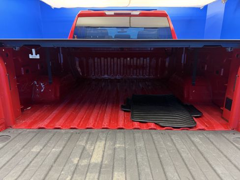 Used 2021 Chevrolet Silverado 1500 LT AWD/4WD image 29