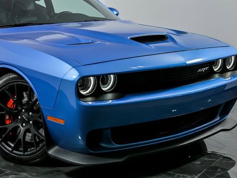 Used 2016 Dodge Challenger SRT Hellcat image 2