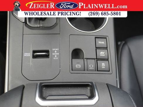 Used 2023 Toyota Highlander XLE image 27