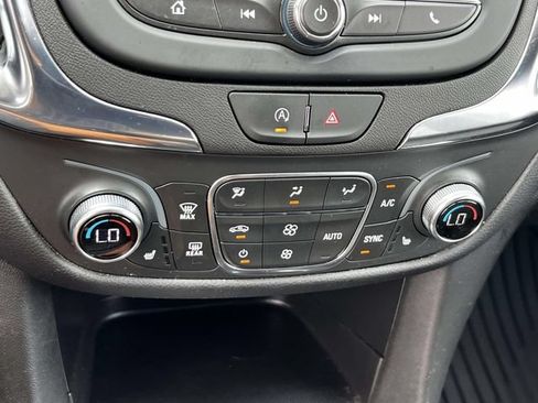 Certified 2023 Chevrolet Equinox LT AWD/4WD image 31
