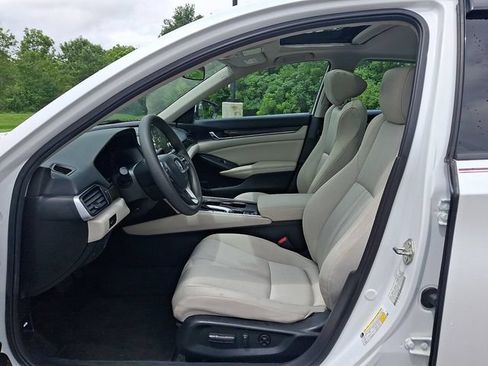 Used 2020 Honda Accord EX image 15