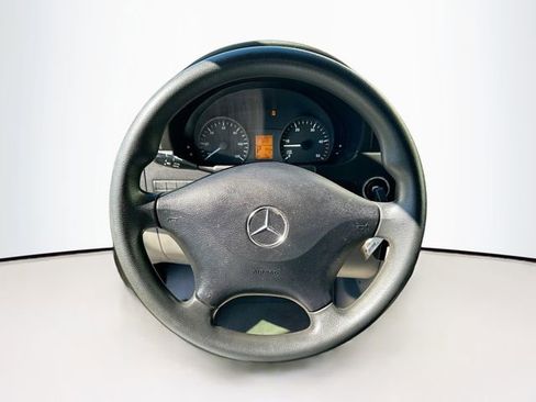 Used 2018 Mercedes-Benz Sprinter 3500 image 11