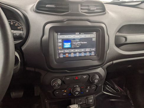 Used 2018 Jeep Renegade Latitude image 26