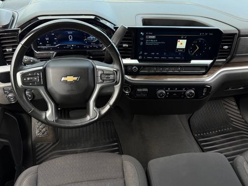 Used 2024 Chevrolet Silverado 2500 LT AWD/4WD image 15