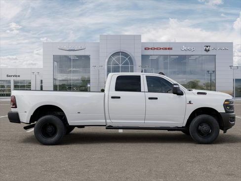 New 2026 RAM 3500 Tradesman AWD/4WD image 47