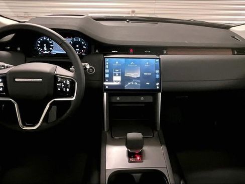 Certified 2025 Land Rover Discovery Sport S image 18