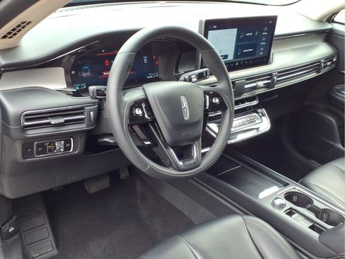Used 2024 Lincoln Corsair FWD image 12