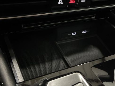 Used 2024 Volkswagen Atlas Cross Sport SEL R-Line image 32