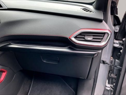 Used 2023 Chevrolet TrailBlazer RS w/ Convenience Package FWD image 19